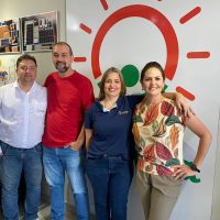 Photo_4965661615508794351_y