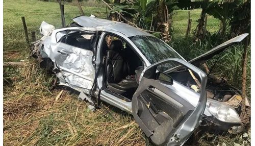 Quatro pessoas ficam feridas em acidente na SP-294 em Adamantina