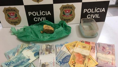 Homem de 52 anos é preso em flagrante após Polícia Civil encontrar droga, dinheiro e anotações para o tráfico, em Parapuã