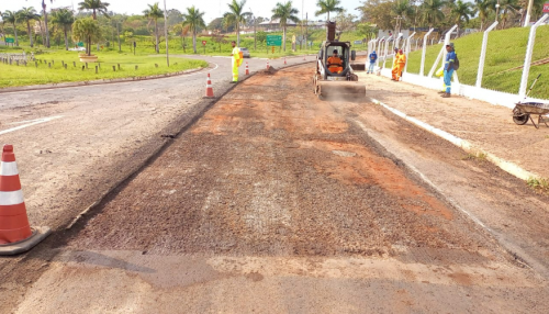 Trevo de Adamantina tem recuperação asfáltica