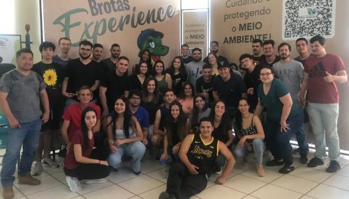 Alunos de Agronomia e Engenharia Civil realizam  trabalho de campo pelo interior de São Paulo