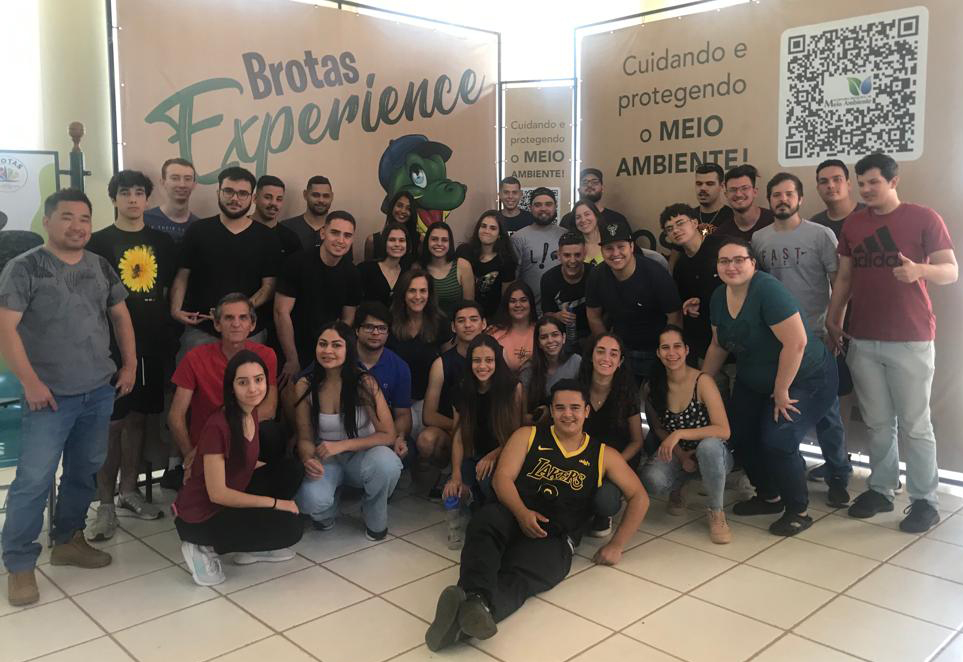 Alunos de Agronomia e Engenharia Civil realizam  trabalho de campo pelo interior de São Paulo