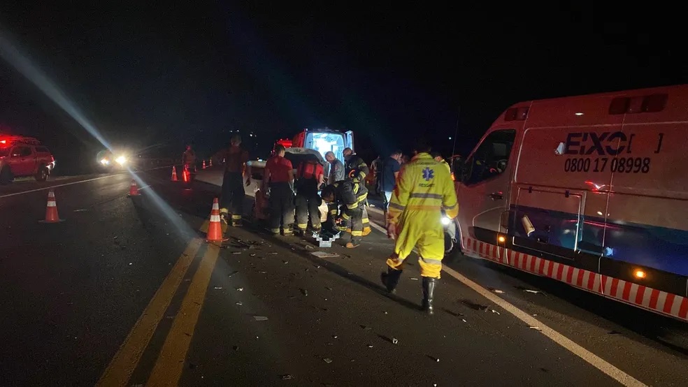 Duas pessoas morreram após colisão transversal na Rodovia Homero Severo Lins em Martinópolis