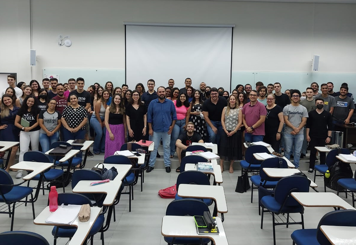 Alunos do curso de Direito participam  de encontro sobre Justiça Restaurativa