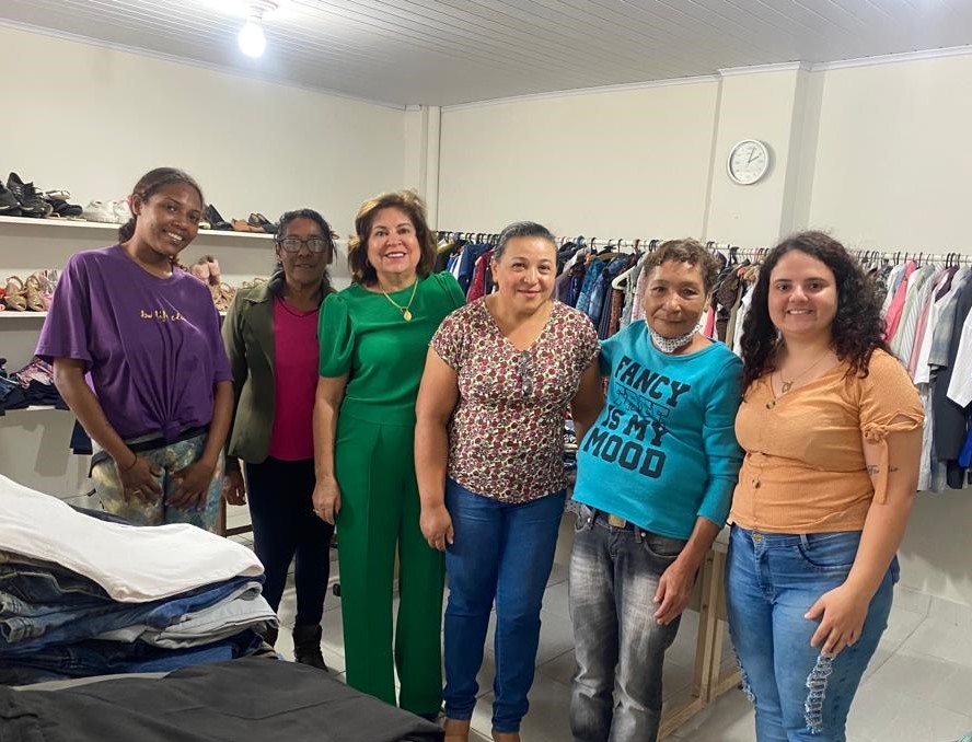 Fundo Social de Solidariedade de Adamantina abre bazar