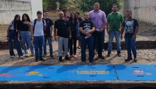 Alunos da EE Helen Keller desenvolvem, em parceria com a SAAMA, atividade de conscientização ambiental nas áreas centrais da cidade de Adamantina