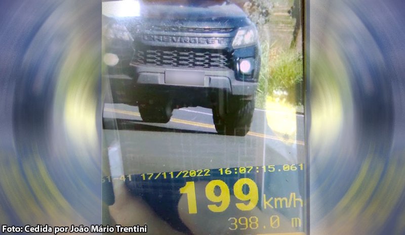 Motorista é flagrado com carro a quase 200km por hora na SP-294 em Iacri SP