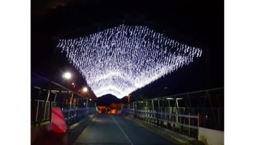 Instalação dos enfeites de natal continua no Pontilhão da Rua Joaquim Nabuco