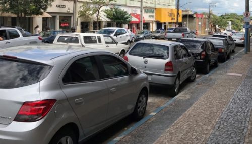 Um a cada cinco veículos da frota de Adamantina está com o IPVA atrasado