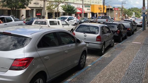 Um a cada cinco veículos da frota de Adamantina está com o IPVA atrasado