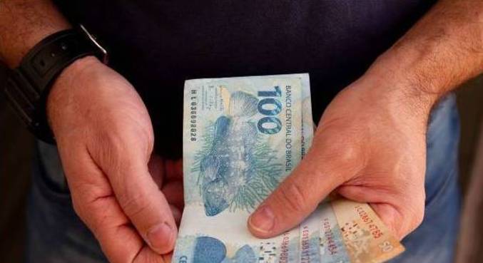 O que fazer com o dinheiro extra do 13º salário e não se arrepender depois?