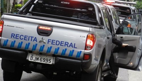 Delegacia da Receita Federal apreende 3 mil óculos de grau na SP-294 em Adamantina