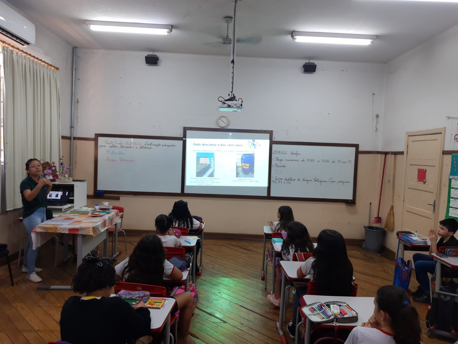 Programa Escola Sustentável aborda destinação adequada para pilhas, lâmpadas e eletrônicos