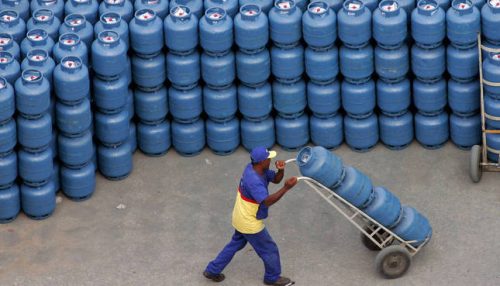 Gás de cozinha está 5,2% mais barato nas refinarias a partir de hoje