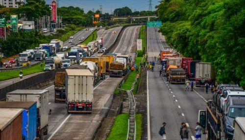 Mesmo após decisão do STF, bloqueios continuam em 15 estados, aponta PRF