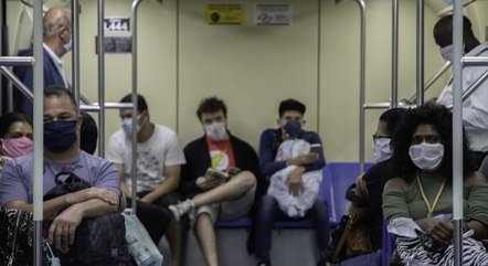 Governo do Estado e Prefeitura de SP decidem retomar uso obrigatório de máscara no transporte público