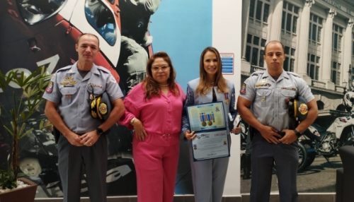 Em São Paulo, juíza Ruth Menegatti recebe Medalha do Mérito Comunitário pela Polícia Militar