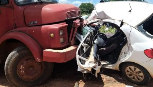 Acidente com caminhão canavieiro de Flórida Paulista resulta na morte de uma pessoa