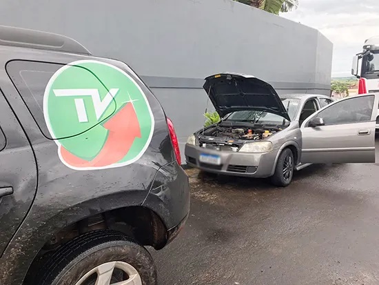 Fuga da Polícia termina com carros apreendidos e um preso com drogas, em Flórida Paulista