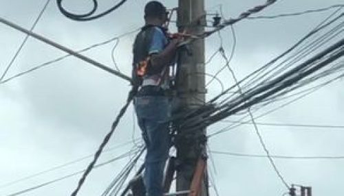 Homem fica com o corpo em chamas após choque elétrico em SP, mas sobrevive