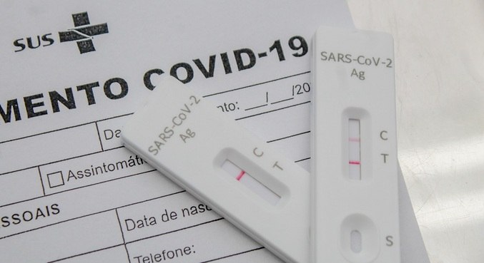 Metade das cidades brasileiras tem alta incidência de Covid-19