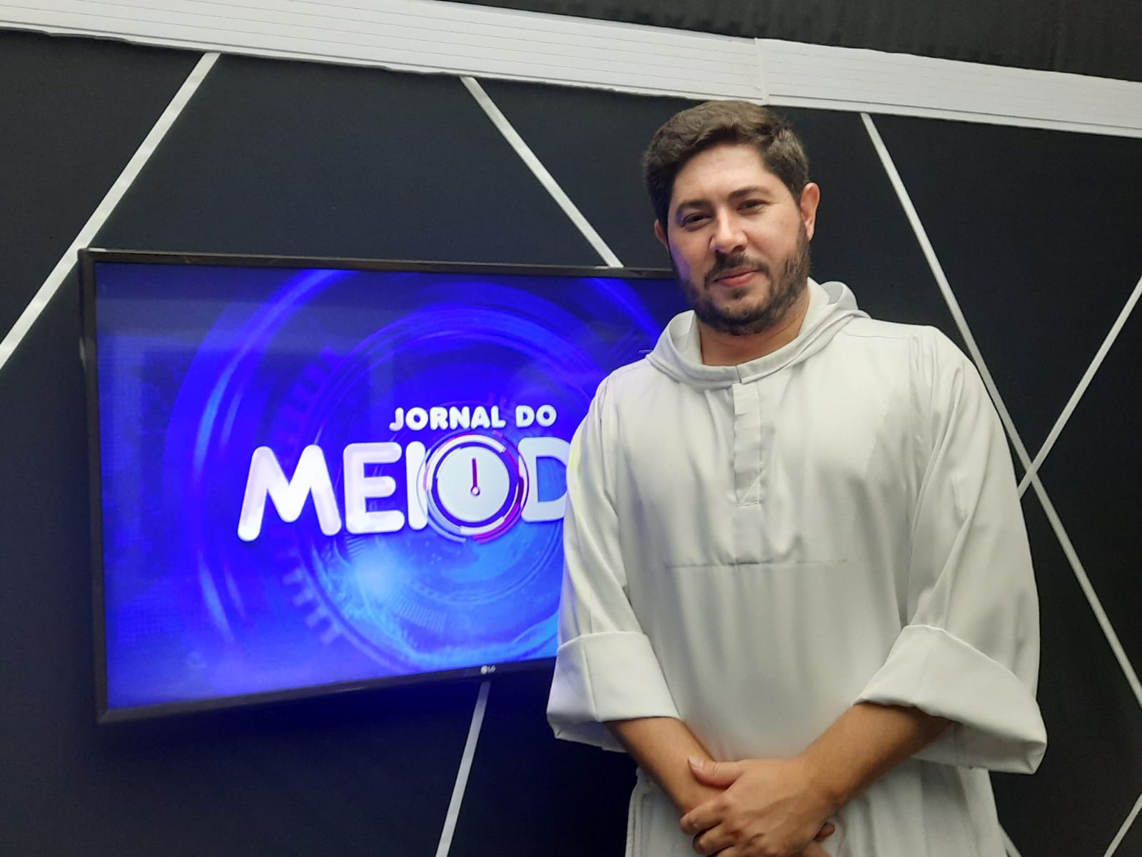 Frei Messias pede centro de hidratação, “A população tem que exigir da prefeitura de Adamantina