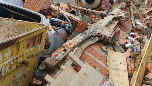 Desabamento de laje deixa trabalhador ferido em obra no Jardim Morumbi, em Presidente Prudente