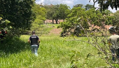 Suspeito de tentar estuprar e assassinar a ex-esposa se entrega à polícia depois de três dias foragido e é preso em Pacaembu