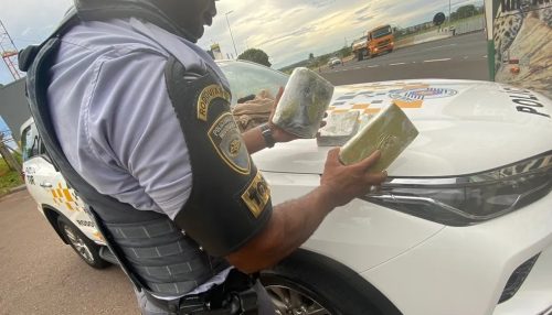 Boliviana é presa em flagrante com mais de 4kg de cocaína escondidos no corpo