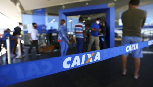 Caixa começa a pagar hoje abono salarial de 2021
