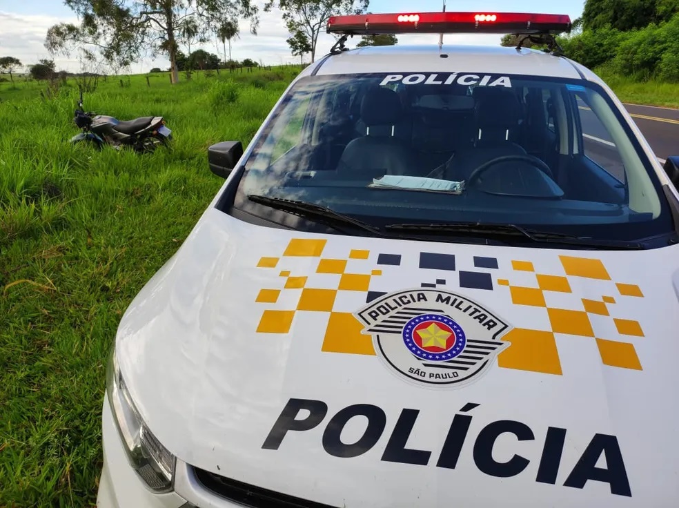 Dono de motocicleta é vítima de tentativa de extorsão e policiais encontram veículo abandonado na Rodovia