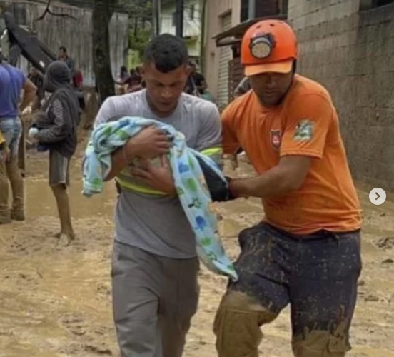 Você ajuda e a Rodonaves leva sua ajuda até as famílias atingidas por enchentes no litoral de SP