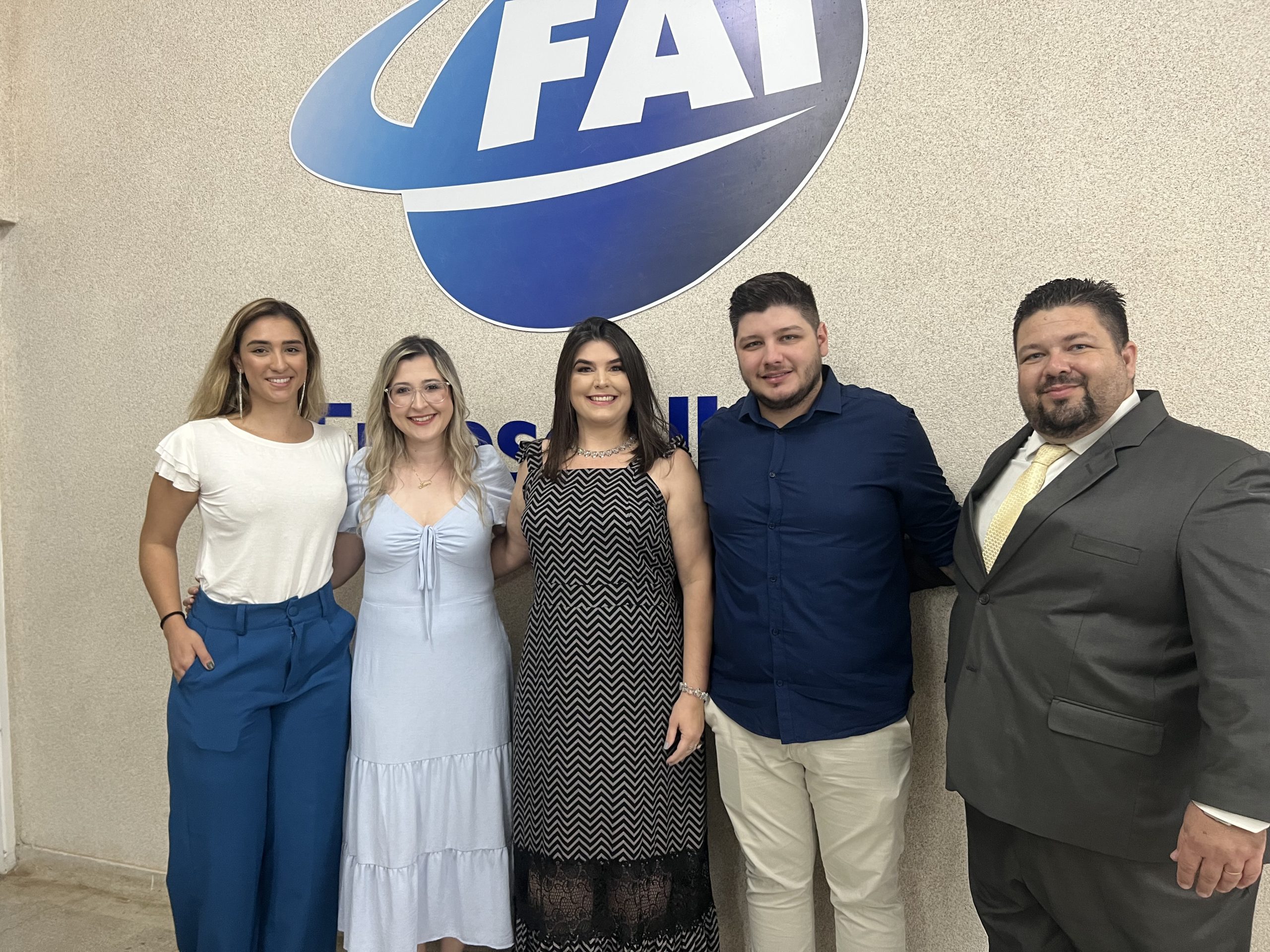 Aluna de Fisioterapia da UniFAI recebe prêmio de honra ao mérito do CREFITO