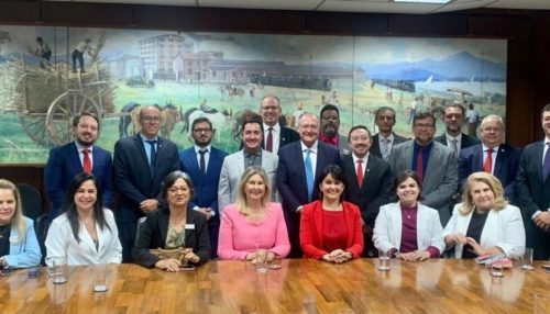 Reitor e vice da UniFAI se encontram com o vice-presidente  da República em agenda na Esplanada dos Ministérios