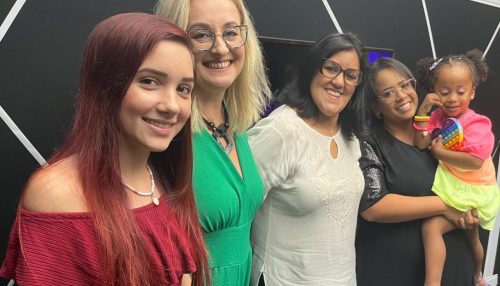 Agora é que são elas, sorteia 10 internautas em programa especial do dia da mulher.