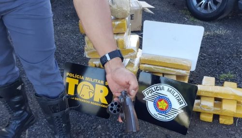 Polícia Rodoviária prende homem por tráfico de drogas e porte ilegal de arma na SP-294
