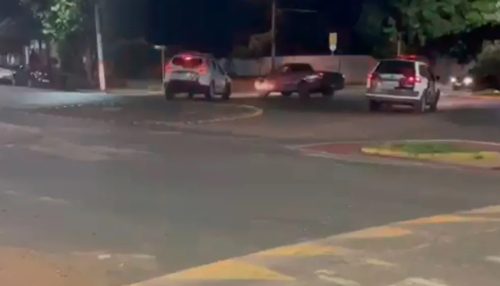 Em direção perigosa, motorista em alta velocidade desrespeita ordens de parada, mas acaba detido em Panorama