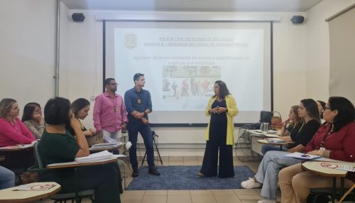 POLICIAIS CIVIS MINISTRAM PALESTRA NA DIRETORIA DE ENSINO DE ADAMANTINA