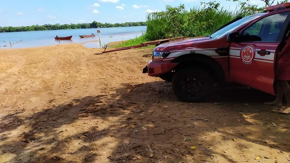 Corpo de homem desaparecido após supostamente agredir mulher é encontrado no Rio Paraná, em Paulicéia