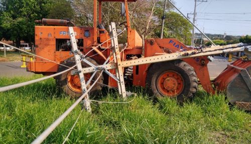 Alerta: manuseio de máquinas agrícolas próximo à rede elétrica causam acidentes interrupções de energia