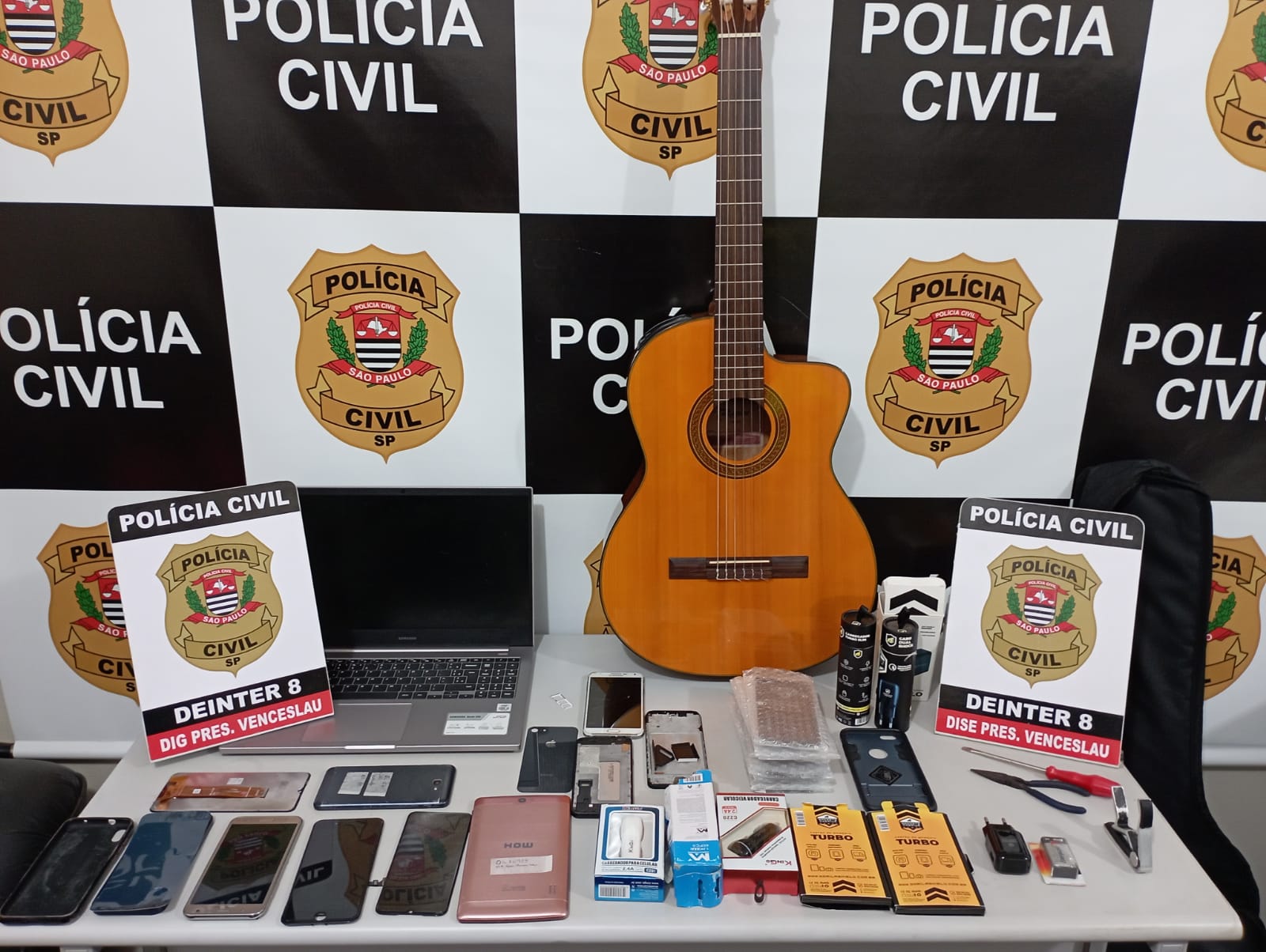 Cerca de 30 celulares e eletrônicos são recuperados após furto em loja