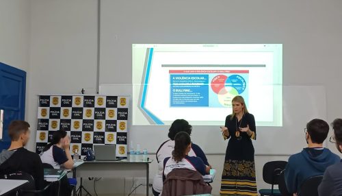 Delegada de Polícia ministra palestra em instituição de ensino de Adamantina