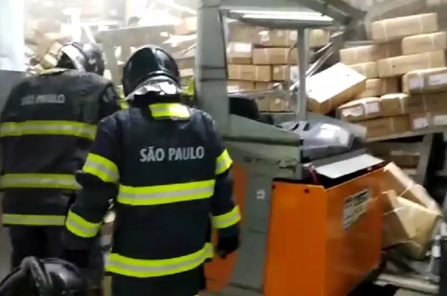 Funcionário de frigorífico morre após acidente com pacotes de carne na câmara fria