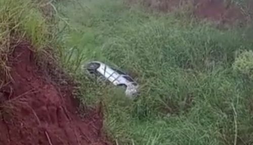 Professora de Bastos cai de ribanceira de quase 7 metros enquanto dirigia para o trabalho