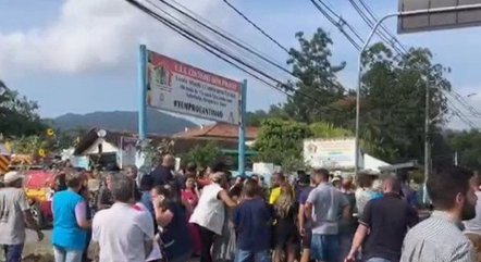 Quatro crianças são mortas após homem invadir creche com machado