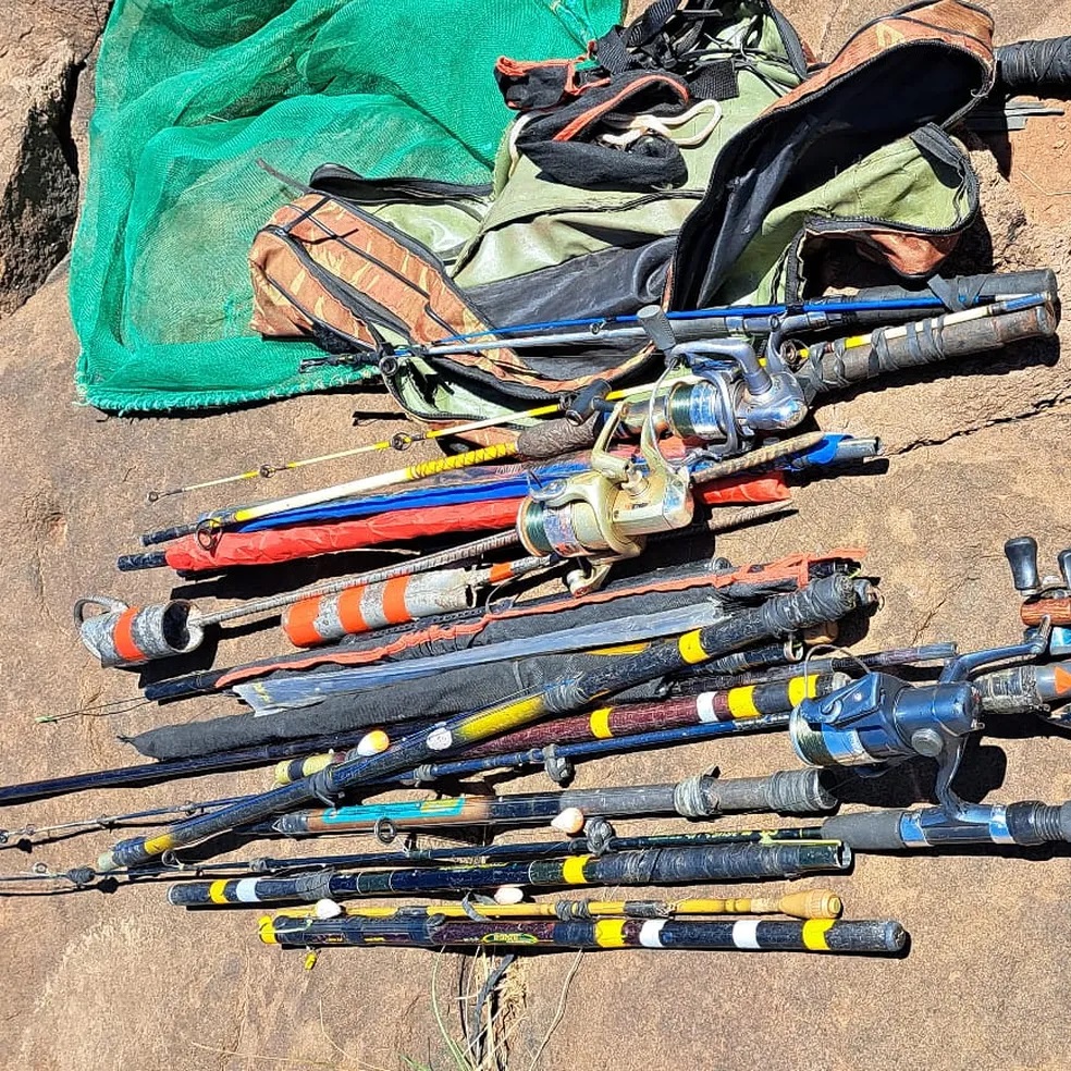 Polícia Ambiental flagra dois homens pescando em local proibido e apreende equipamentos