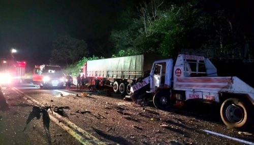 Duas pessoas ficam gravemente feridas em acidente envolvendo vários veículo na SP-294 em Tupã
