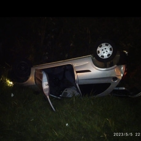 Pai morre e filho de 7 anos fica levemente ferido em capotamento na SP 294 – Rodovia Comandante João Ribeiro de Barros, em Junqueirópolis