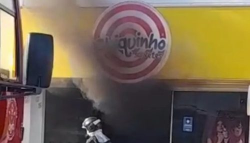 Incêndio neste momento em comércio do centro de Adamantina