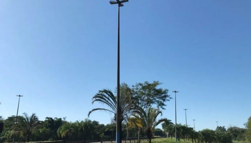 Trevo de Lucélia tem cabos de fiação furtados e fica sem iluminação
